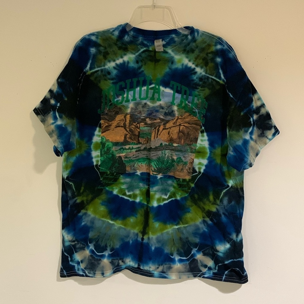 Gildan Handmade Short Sleeve “Joshua Tree” Tie Dye T Shirt, Mens Size XL